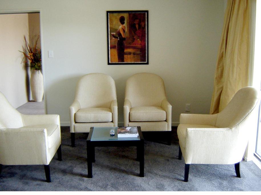 Salerno Motel Apartments Κράισττσερτς Δωμάτιο φωτογραφία A waiting room